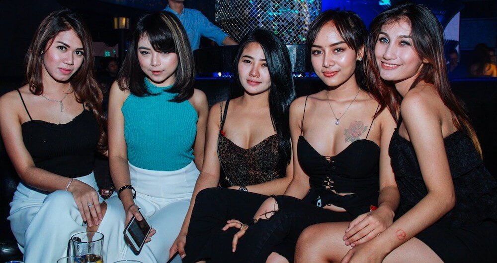kl-escort-girls-clubbing